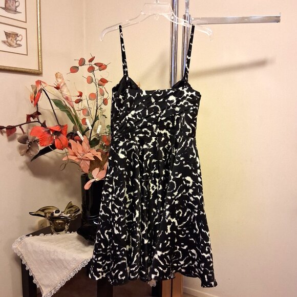 NWT Simon Chang Women’s Spaghetti Strap Stretchy Pleated Lined Midi Dress Size 8 - Picture 13 of 13